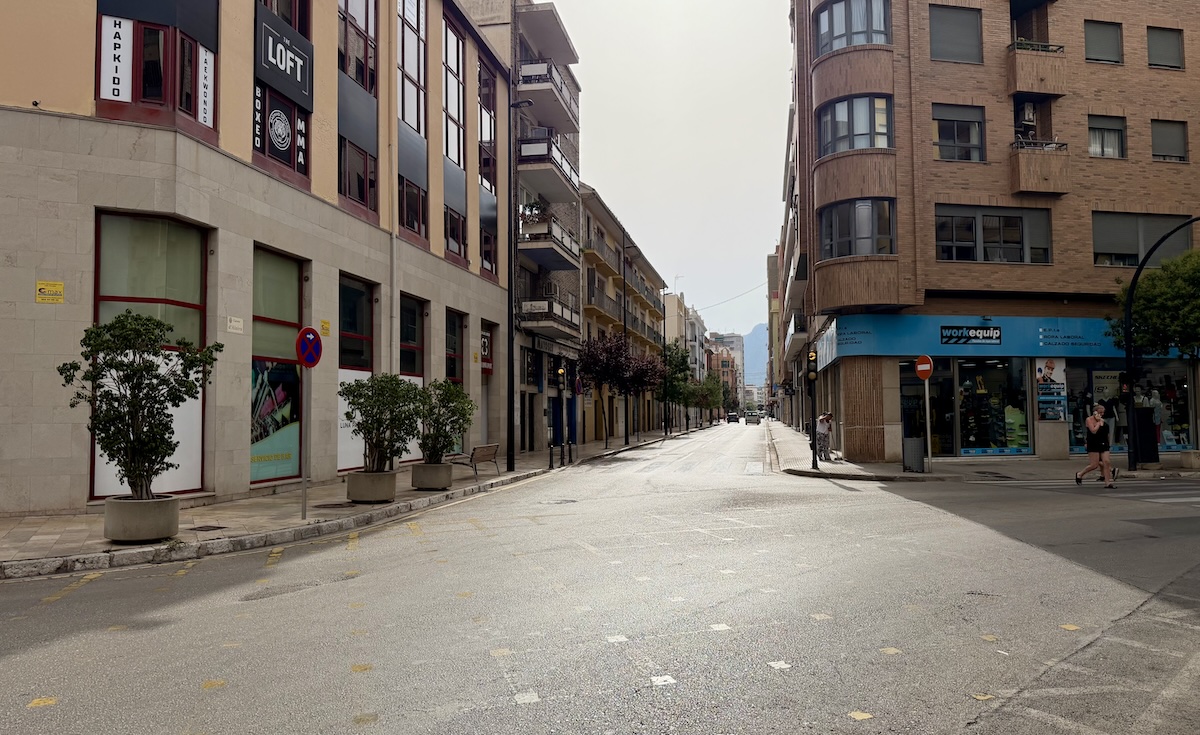Alerta roja en Gandia: el calor extremo sitúa a la ciudad en una situación de riesgo crítico este martes y miércoles