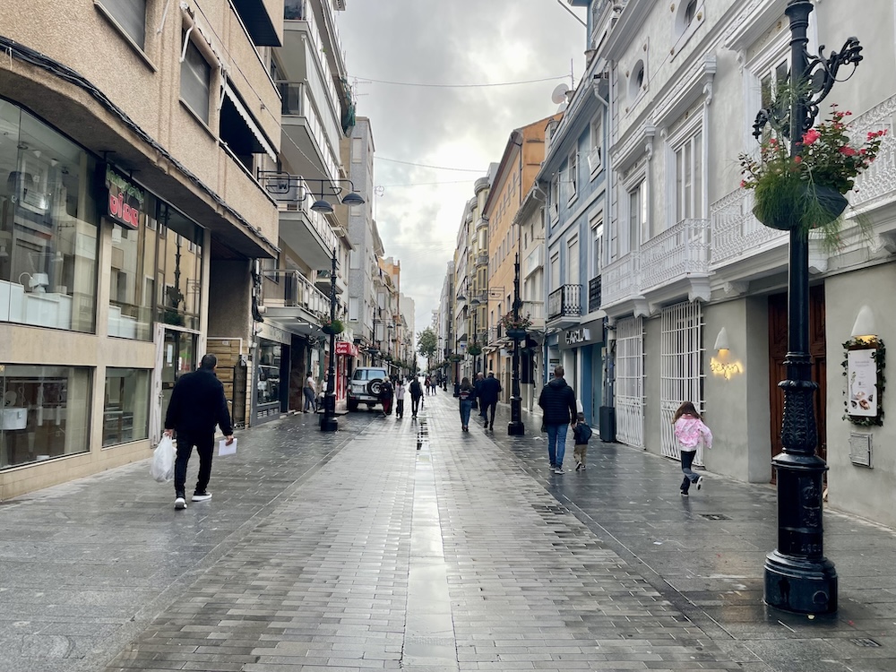 Alerta roja por lluvias en Gandia: suspensión de clases y cierre de espacios públicos