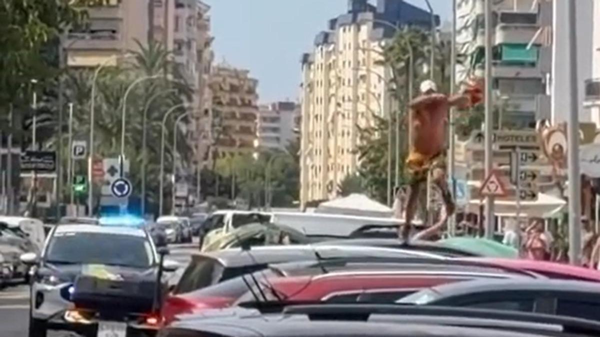 Audaz Robo a la Policía Local en Gandia Desencadena una Persecución Espectacular por la Playa