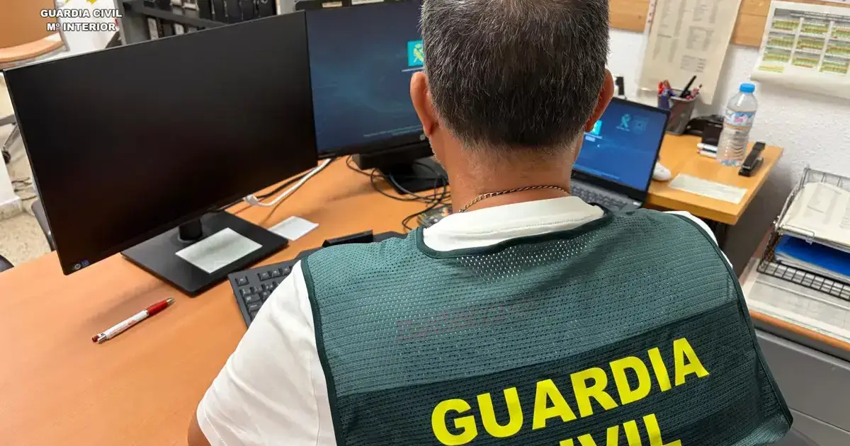 Detenido un empleado de un banco de Gandia por estafar 25.000 euros a una de sus clientas