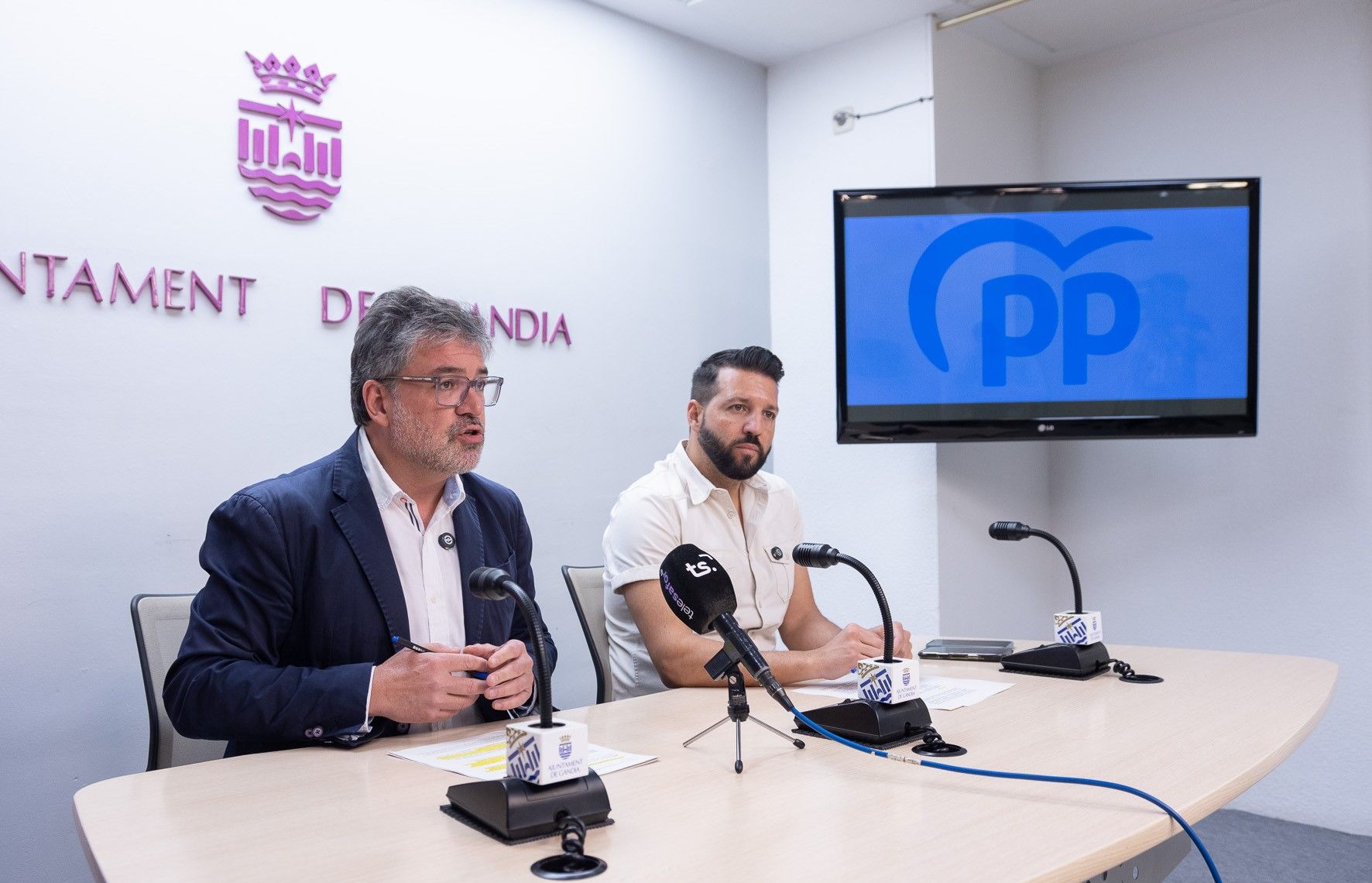 El PP de Gandia denuncia que el gobierno local "tiene prisa" por adjudicar la contrata de los aparcamientos