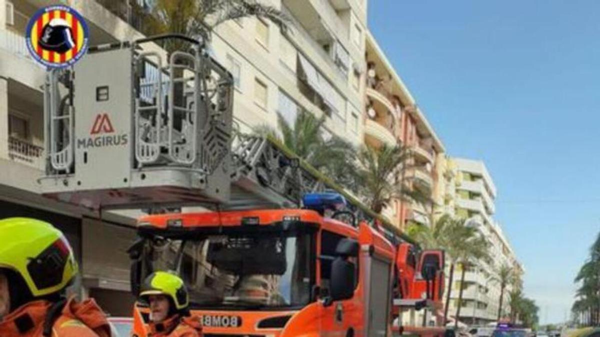 Incendio en la madrugada de Gandia: el susto que paralizó una calle