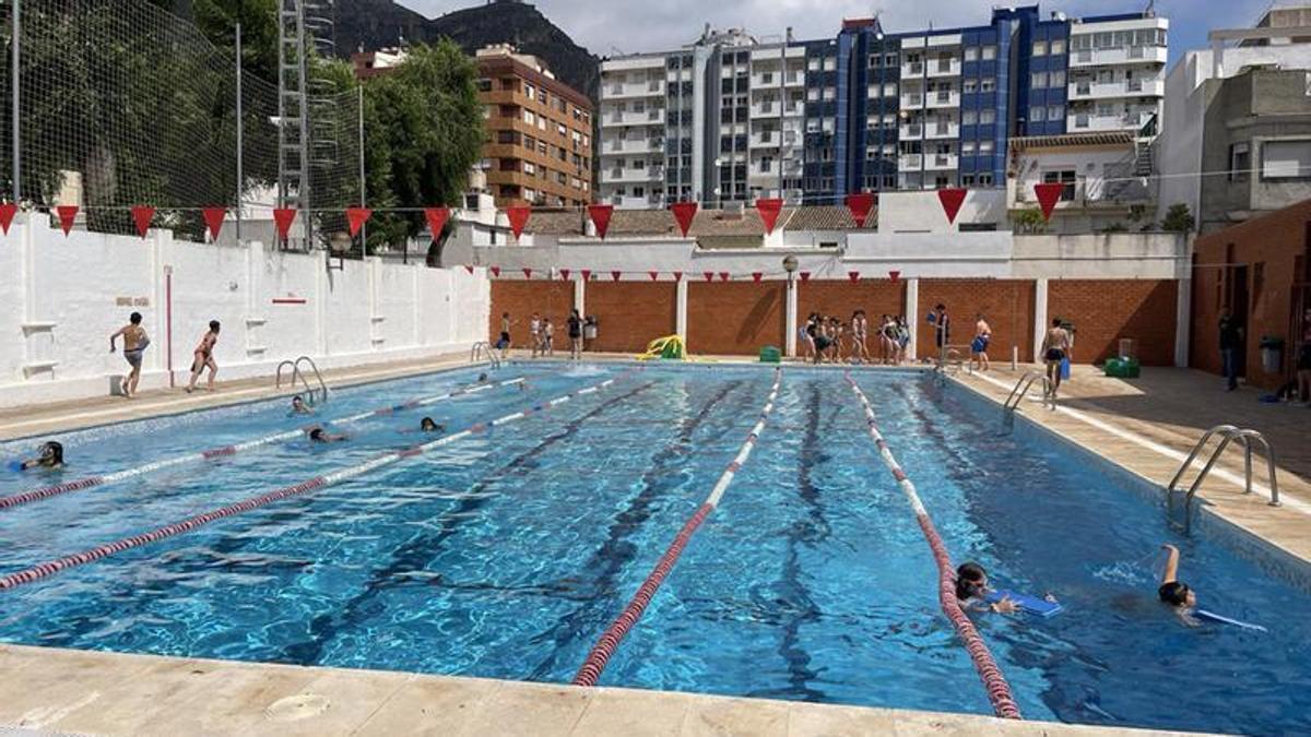 La Safor se blinda ante la alerta roja del verano: piscinas gratuitas, suspensión de actividades y cancelación de fiestas patronales