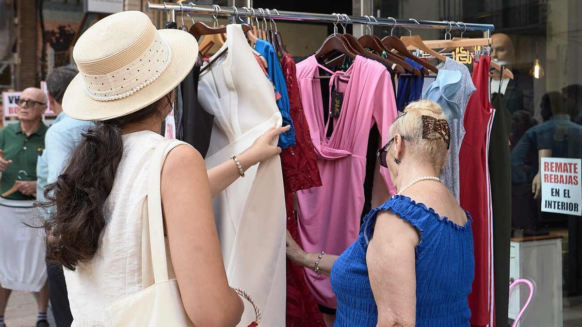 Gandia reactiva el comercio de proximidad con 'Botigues al Carrer' y descuentos de hasta el 50% en el Centro Histórico