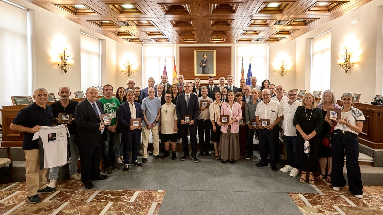 Gandia rinde homenaje a sus agentes de progreso en el VI Acto Cívico Ciutat de Gandia